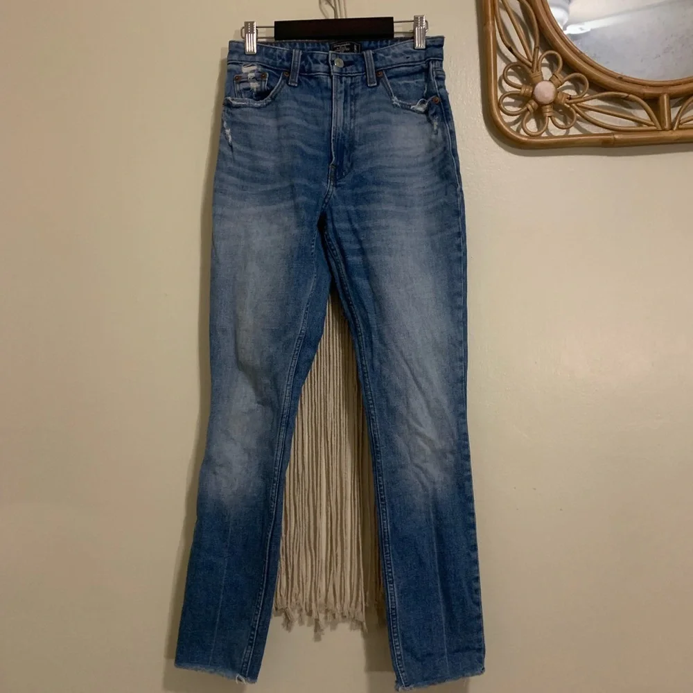 Abercrombie & Fitch Simone High-Rise Slim Jeans Medium Dark wash sz 24/00 - Picture 2 of 3